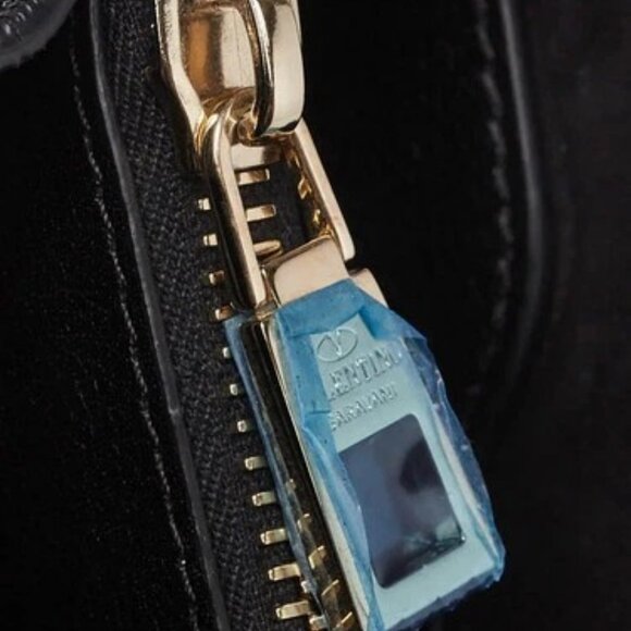 Valentino Black Pebbled Leather No Limit Crossbody Bag - Picture 11 of 12